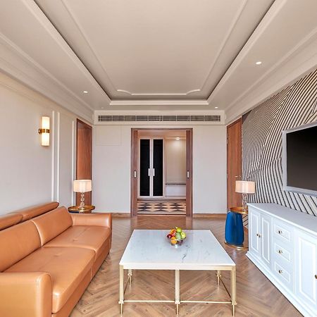 Doubletree By Hilton Waranasi Zewnętrze zdjęcie