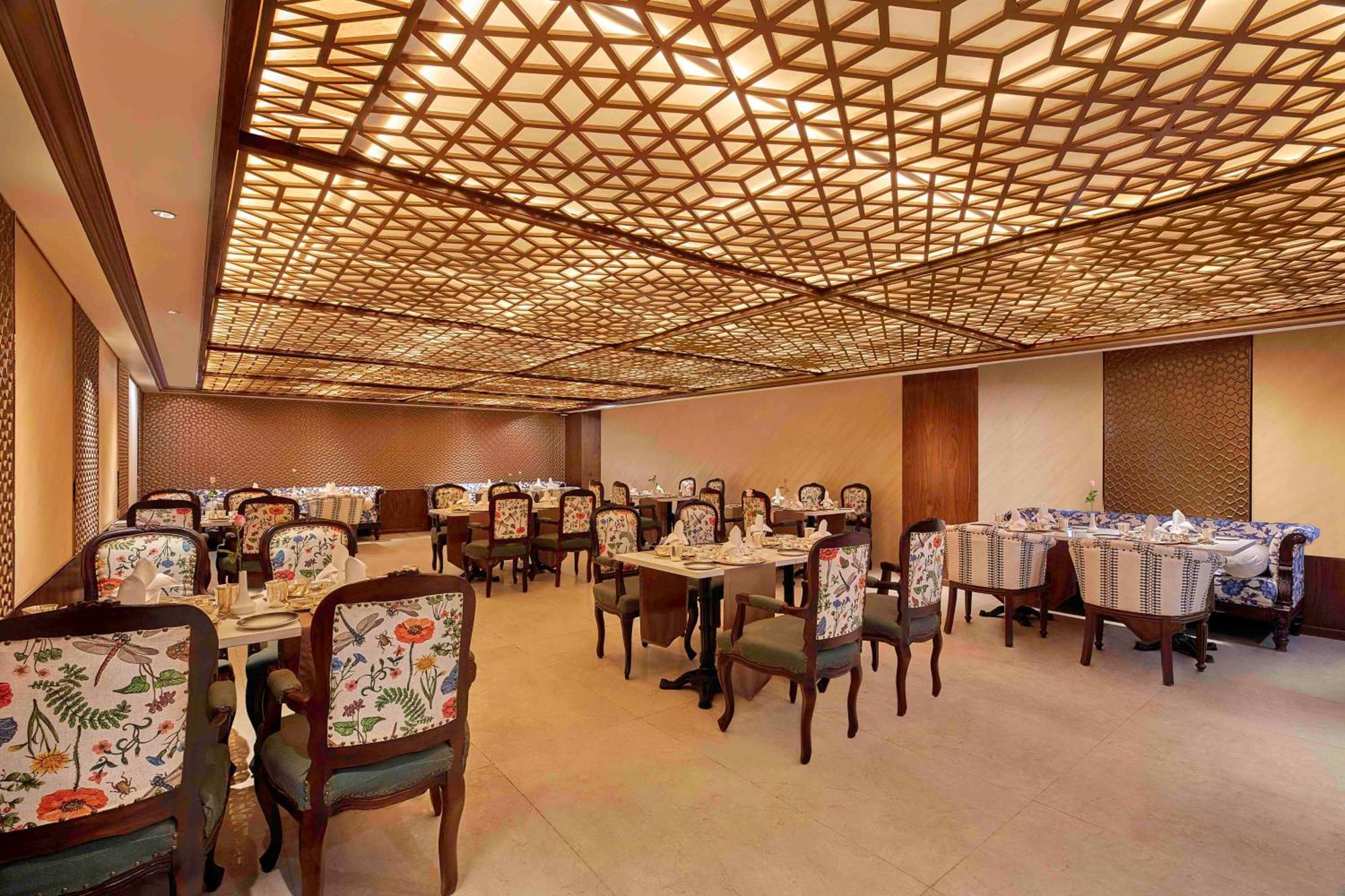 Doubletree By Hilton Waranasi Zewnętrze zdjęcie