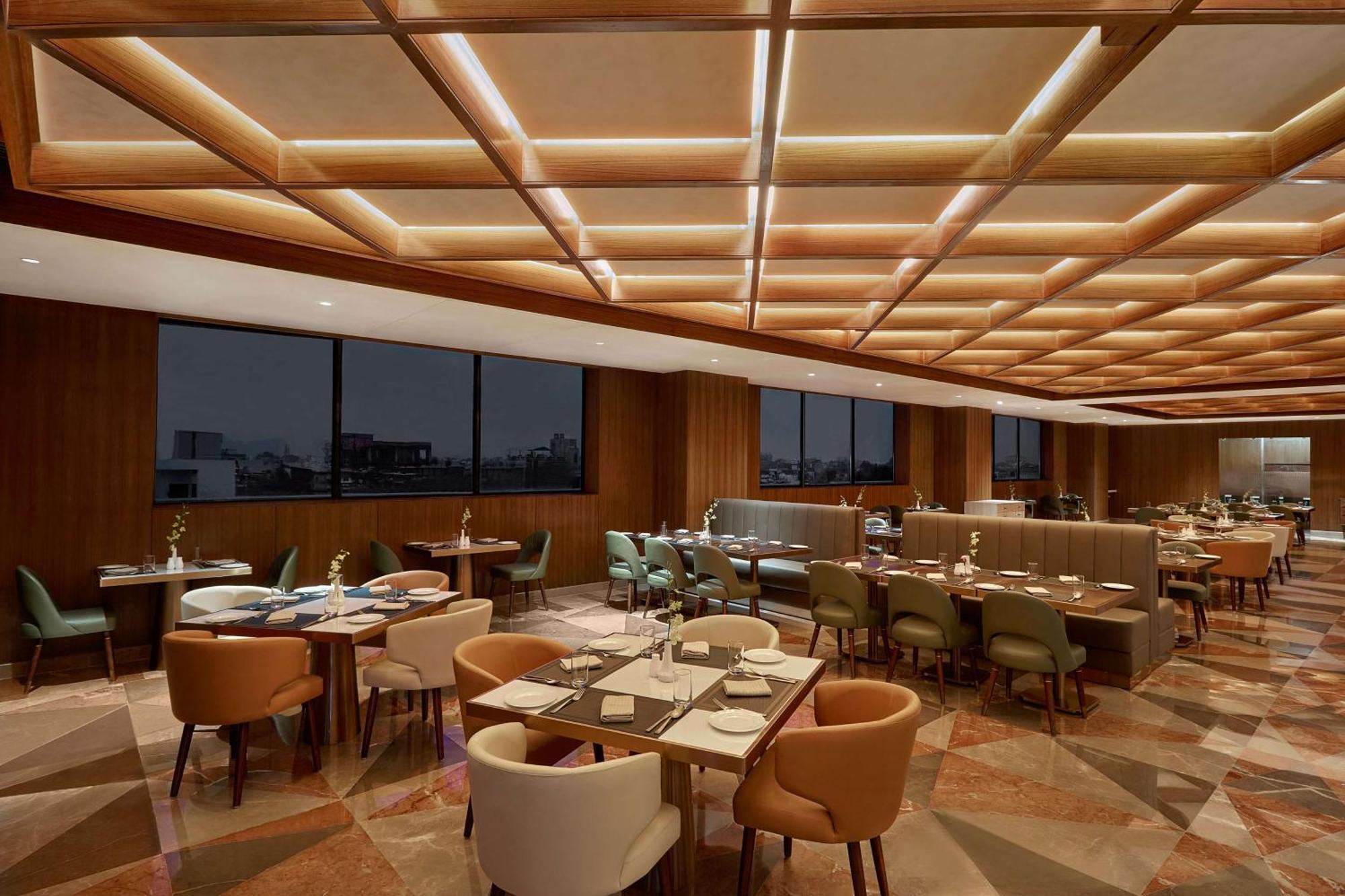 Doubletree By Hilton Waranasi Zewnętrze zdjęcie