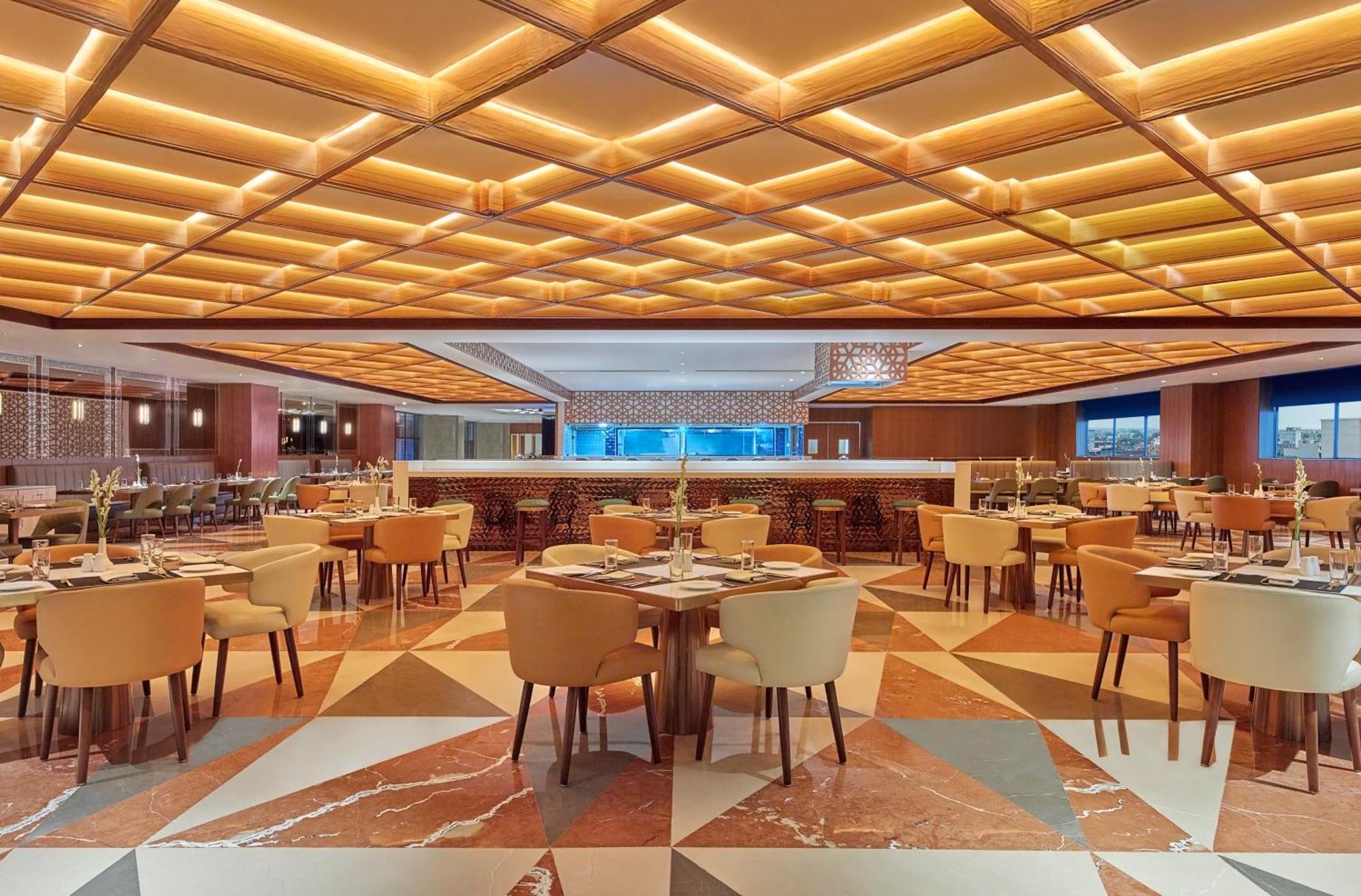 Doubletree By Hilton Waranasi Zewnętrze zdjęcie